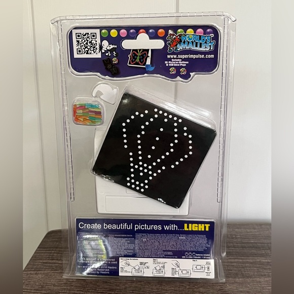 World’s Smallest Lite-Brite toy - Picture 2 of 2